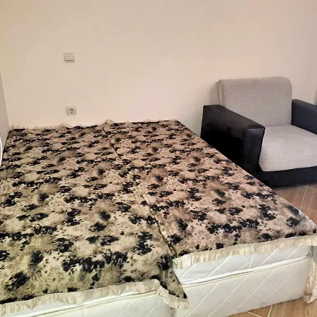 Studio In Sky Dreams Eh Apartment